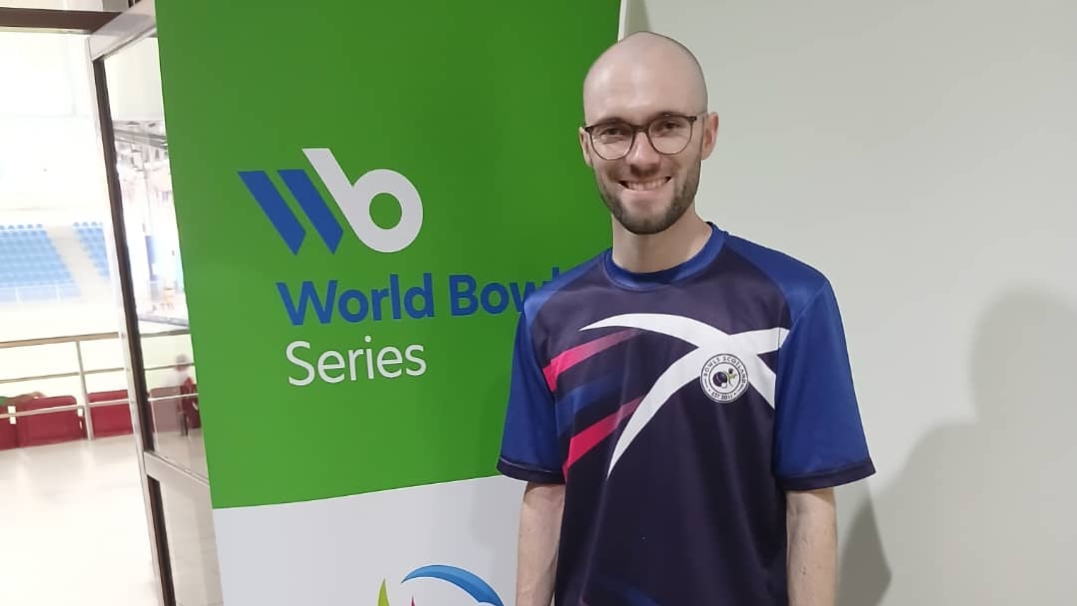 WORLD No.1 Jason Banks